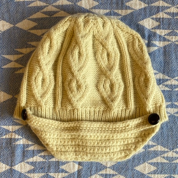 Merona Fashion Winter Hat & 2 Scarfs & Gloves 4 Piece Set - Picture 2 of 6